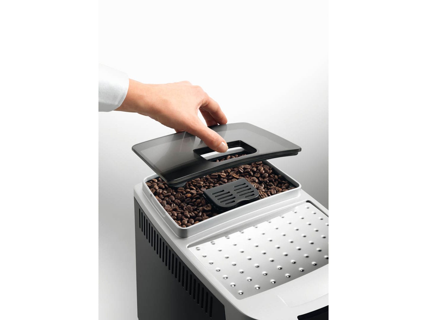 ECAM-22110-SB-detail-coffee-grinder.jpg