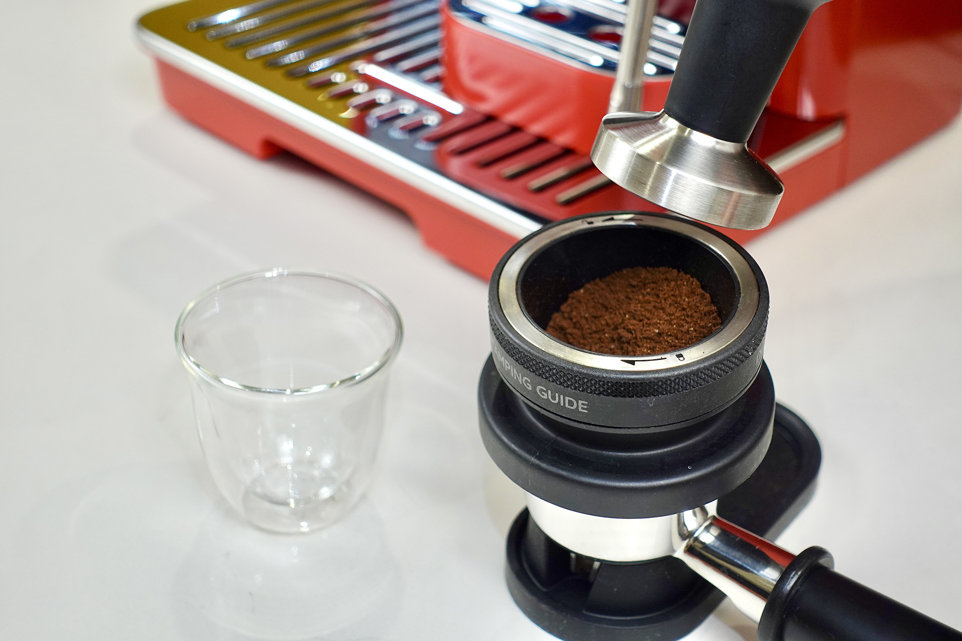 delonghi_pump_espresso_coffee_machine_la_specialista_arte_red_9155.r_tamp